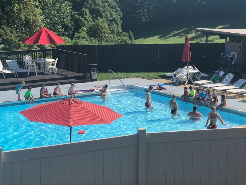 Country Club Pool in Morgantown, WV | The Pines Country Club