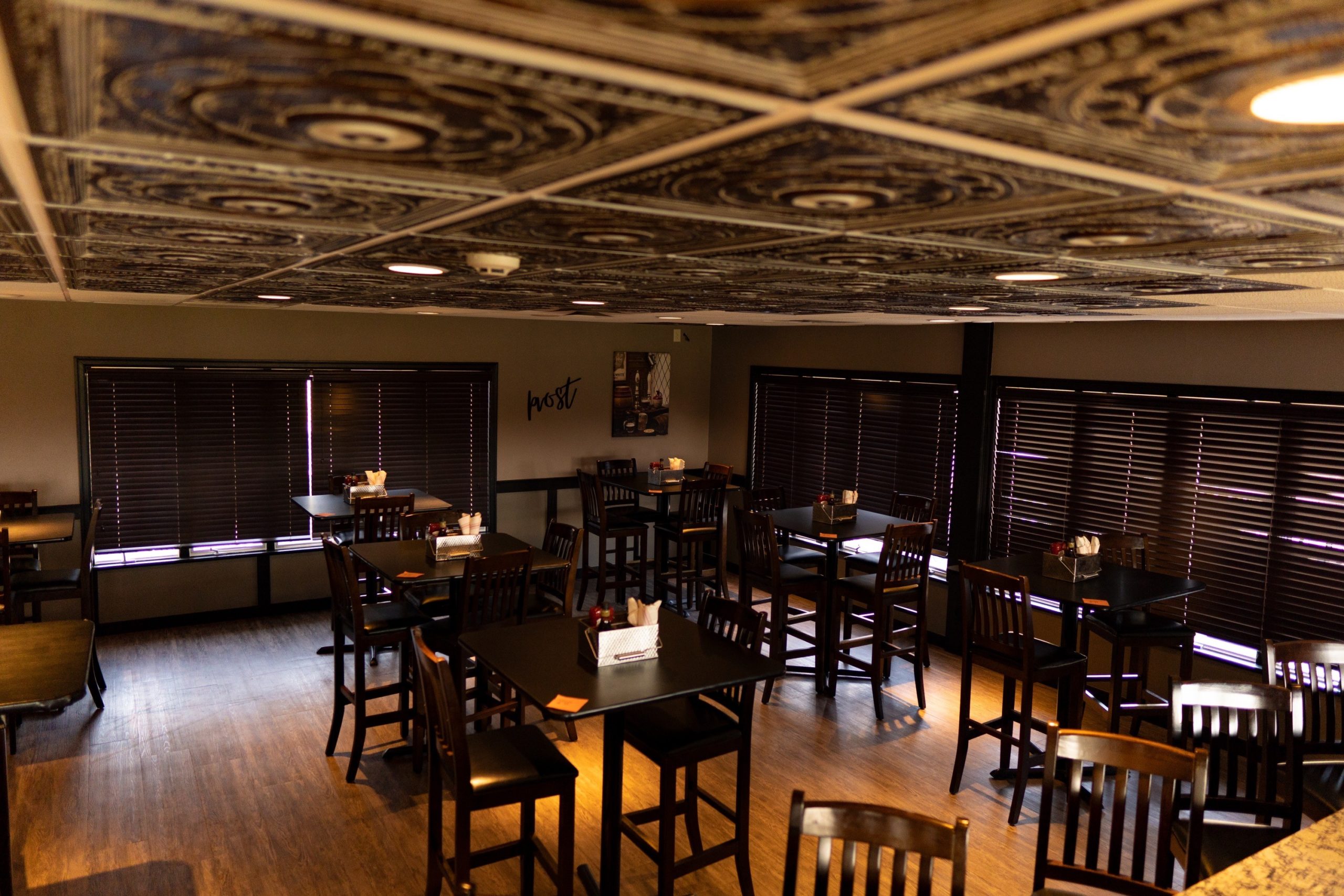 dining room Fine dining in Morgantown, WV | The Pines Country Club